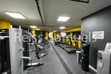 3 bed flat, Newton Place, Isle of Dogs, London, E143TT - Image 13