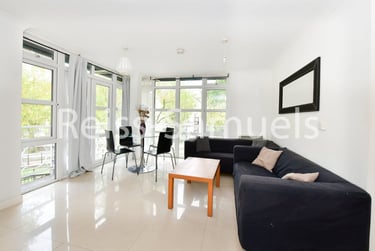 3 bed flat, Eleanor Close, Surrey Quays, London, SE166PW - Image 3