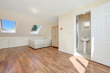 6 bed house, Ambassador Square, Isle of Dogs, London, E149UX - Image 1