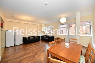 6 bed house, Ambassador Square, Isle of Dogs, London, E149UX - Image 2