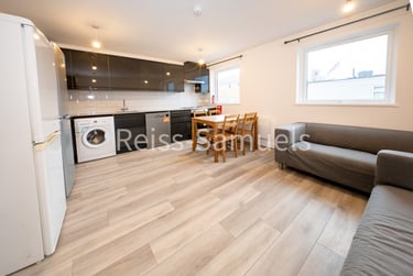6 bed house, Cyclops Mews, Isle of Dogs, London, E143UA - Image 4