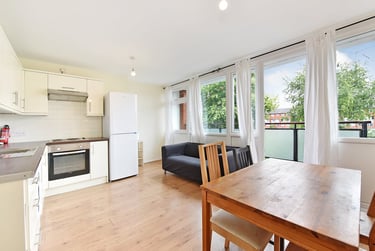 4 bed flat, Forsyth Gardens, Kennington, London, SE173NE - Image 2