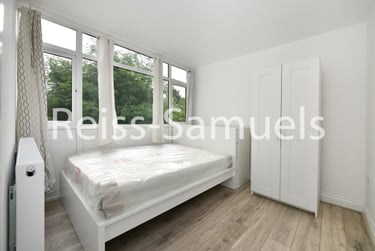 4 bed house, Whitebeam Close, Stockwell, London, SW90EG - Image 5