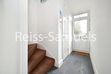 4 bed house, Whitebeam Close, Stockwell, London, SW90EG - Image 7