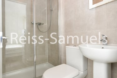 4 bed house, Whitebeam Close, Stockwell, London, SW90EG - Image 9