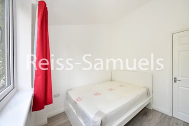 4 bed house, Whitebeam Close, Stockwell, London, SW90EG - Image 12