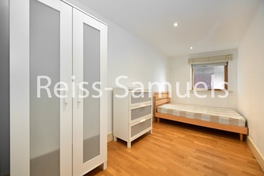 3 bed flat, Newton Place, Isle of Dogs, London, E143TT - Image 6