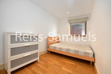 3 bed flat, Newton Place, Isle of Dogs, London, E143TT - Image 7