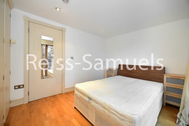 3 bed flat, Newton Place, Isle of Dogs, London, E143TT - Image 9