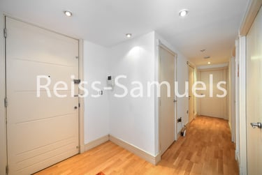 3 bed flat, Newton Place, Isle of Dogs, London, E143TT - Image 11