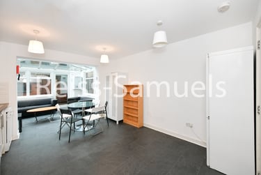 5 bed house, Ferry Street, Isle of Dogs, London, E143DT - Image 4