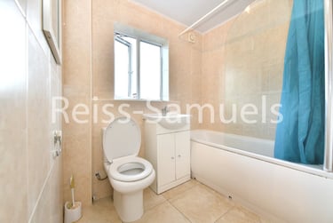 3 bed flat, Ambassador Square, Isle of Dogs, London, E149UX - Image 9