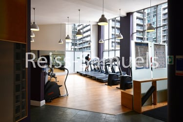 3 bed flat, Westferry Road, Canary Wharf, London, E148LU - Image 15