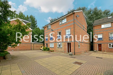 6 bed house, Ambassador Square, Isle of Dogs, London, E149UX - Image 2