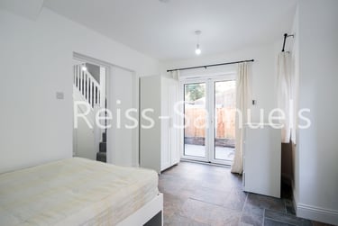 6 bed house, Ambassador Square, Isle of Dogs, London, E149UX - Image 9
