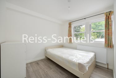 4 bed flat, High Street, Twickenham, London, TW27LA - Image 4