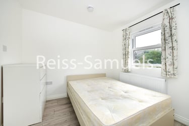 4 bed flat, High Street, Twickenham, London, TW27LA - Image 6