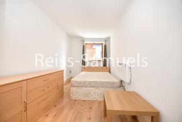 3 bed flat, Newton Place, Isle of Dogs, London, E143TT - Image 12