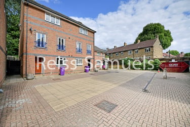 6 bed house, Ambassador Square, Isle of Dogs, London, E149UX - Image 1