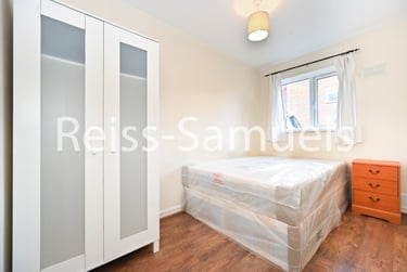 3 bed flat, Ambassador Square, Isle of Dogs, London, E149UX - Image 7