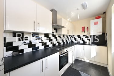 4 bed house, Godbold Road, Canning Town, London, E153AL - Image 2