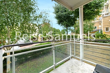 3 bed flat, St. Davids Square, Isle of Dogs, London, E143WB - Image 3