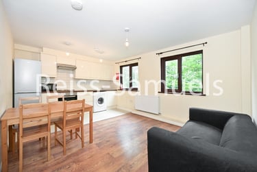 4 bed house, Oxley Close, Bermondsey, London, SE15HN - Image 2