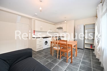 4 bed flat, Cooks Road, Kennington, London, SE173NG - Image 6