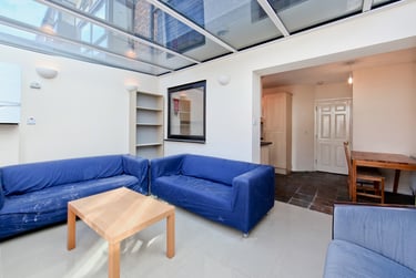 5 bed house, Ironmongers Place, Isle of Dogs, London, E149YD - Image 2