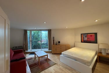 2 bed flat, Newton Place, Isle of Dogs, London, E143TT - Image 8