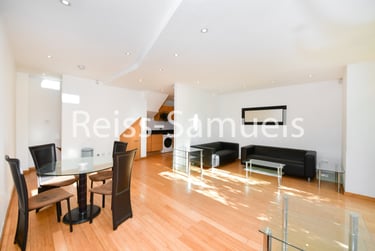 2 bed flat, Westferry Road, Isle of Dogs, London, E143RS - Image 2