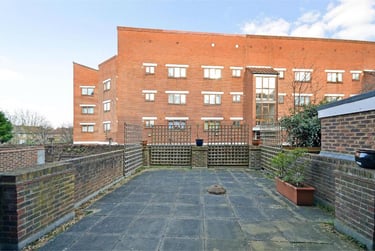 5 bed house, Ferry Street, Isle of Dogs, London, E143DT - Image 11