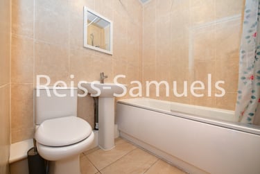 2 bed flat, Old Bellgate Place, Isle of Dogs, London, E143SX - Image 11