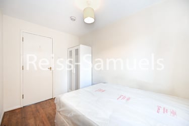 3 bed flat, Ambassador Square, Isle of Dogs, London, E149UX - Image 10