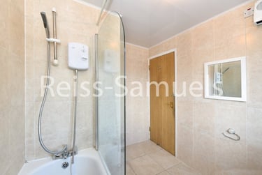 3 bed flat, Ambassador Square, Isle of Dogs, London, E149UX - Image 13