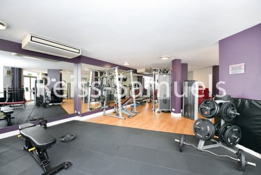 2 bed flat, Westferry Road, Canary Wharf, London, E148LS - Image 12