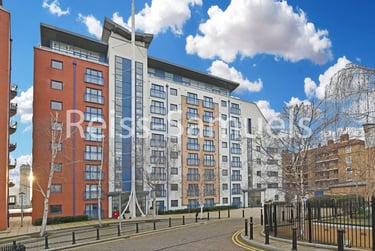 3 bed flat, Newton Place, Isle of Dogs, London, E143TT - Image 12
