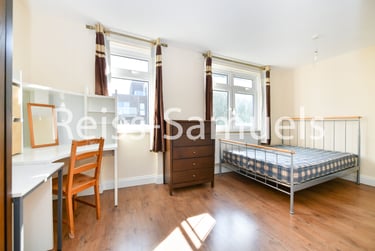 3 bed flat, Glengarnock Avenue, Isle of Dogs, London, E143BP - Image 12