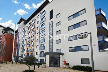 3 bed flat, Newton Place, Isle of Dogs, London, E143TT - Image 13