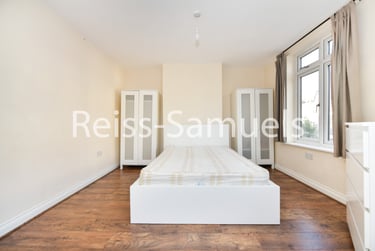 4 bed flat, High Street, Twickenham, London, TW27LN - Image 14