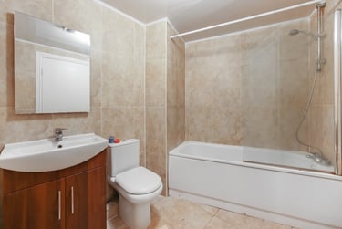3 bed flat, Westferry Road, Canary Wharf, London, E148LU - Image 5