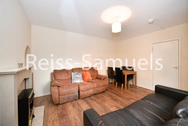 4 bed house, Manor Road, Canning Town, London, E153AN - Image 4