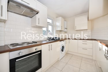 4 bed flat, High Street, Twickenham, London, TW27LN - Image 3