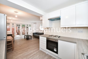 6 bed house, Ambassador Square, Isle of Dogs, London, E149UX - Image 4