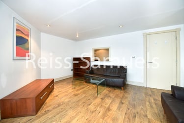 2 bed flat, Newton Place, Isle of Dogs, London, E143TT - Image 4