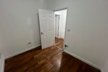 3 bed flat, Uxbridge Road, Hayes, London, UB40RL - Image 11