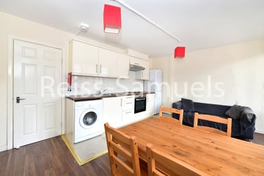 4 bed flat, Bath Terrace, Elephant & Castle, London, SE16QE - Image 5