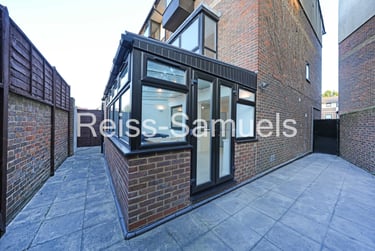 5 bed house, Barnfield Place, Isle of Dogs, London, E149YB - Image 3
