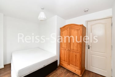 3 bed flat, Eleanor Close, Surrey Quays, London, SE166PW - Image 10