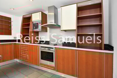 3 bed flat, Newton Place, Isle of Dogs, London, E143TT - Image 4